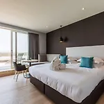 C-hotels Andromeda Готель Остенде