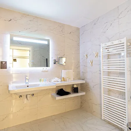 Szálloda C-hotels Andromeda 4*