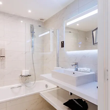 C-hotels Andromeda מלון 4*
